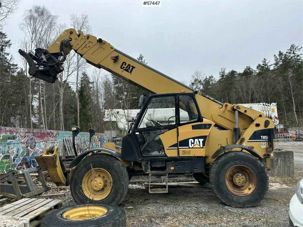 Leasing of Caterpillar TH580H Telescopic loader with crane arm Caterpillar TH580H Telescopic loader with crane arm: picture 2
