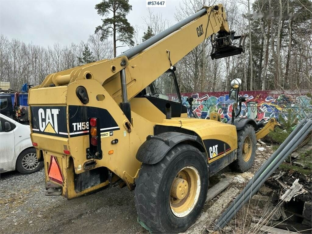 Leasing of Caterpillar TH580H Telescopic loader with crane arm Caterpillar TH580H Telescopic loader with crane arm: picture 3