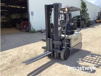 Forklift Crown SC30160PT3: picture 1