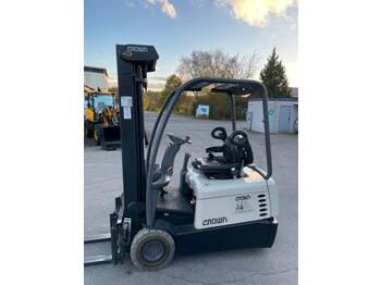 Electric forklift Crown SC 4200: picture 1
