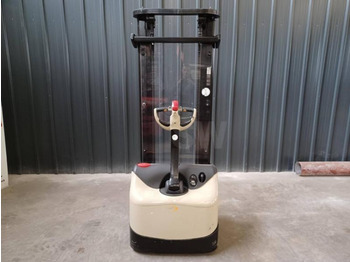 Stacker Crown WF 3000: picture 4