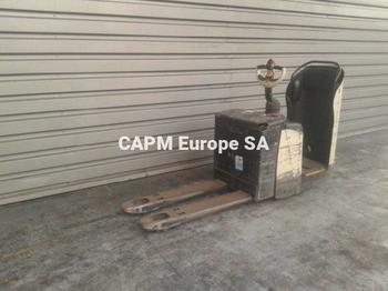 Pallet truck Crown WP2340S: picture 1