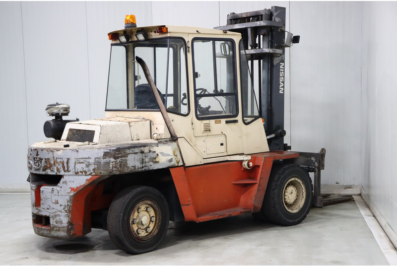 Diesel forklift Nissan VF05H70U