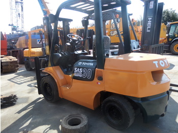TOYOTA FD30 - diesel forklift