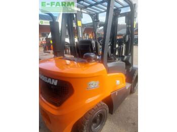 Forklift Doosan D30NXS: picture 2