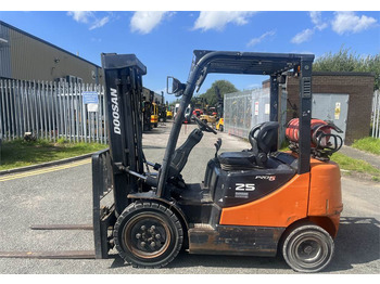 LPG forklift DOOSAN