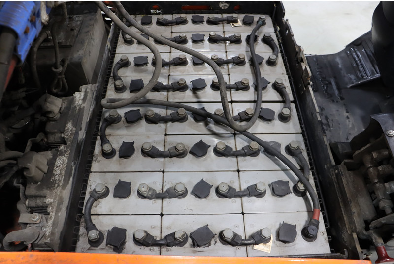 Electric forklift Doosan B20T-7