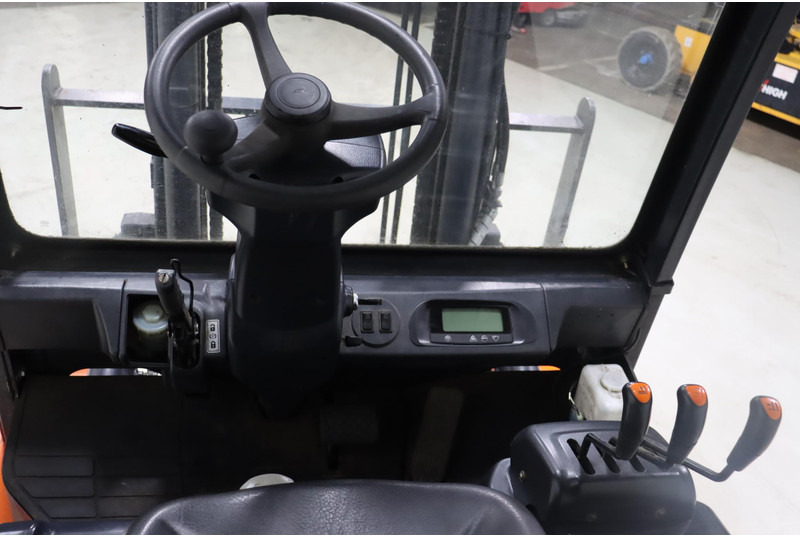 Electric forklift Doosan B45X-5