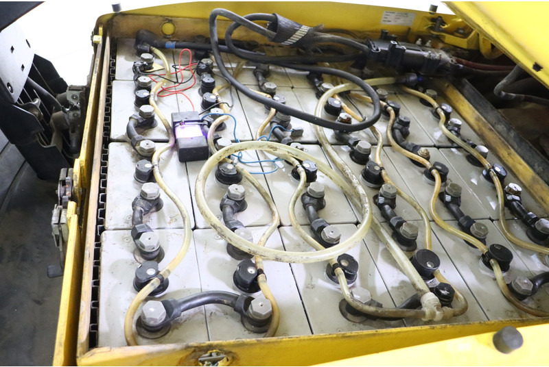 Electric forklift Hyster J2.0XN