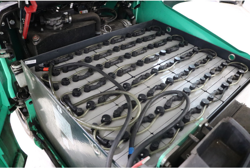 Electric forklift Mitsubishi FB30N