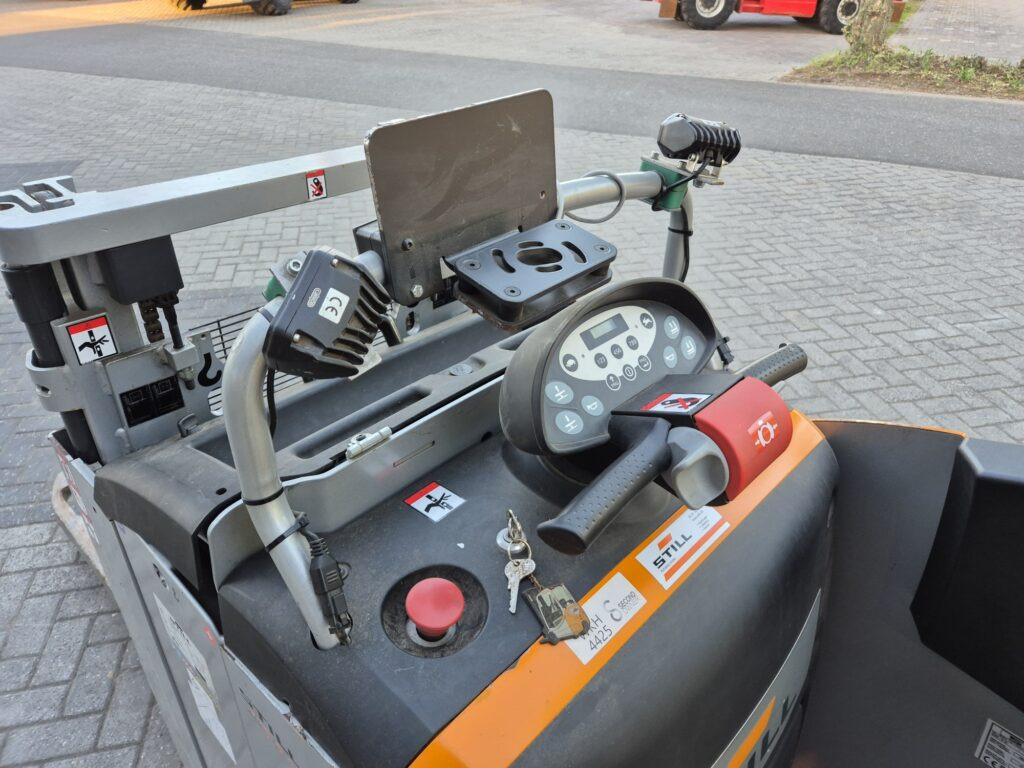 Electric forklift STILL EXD-S20 stacker