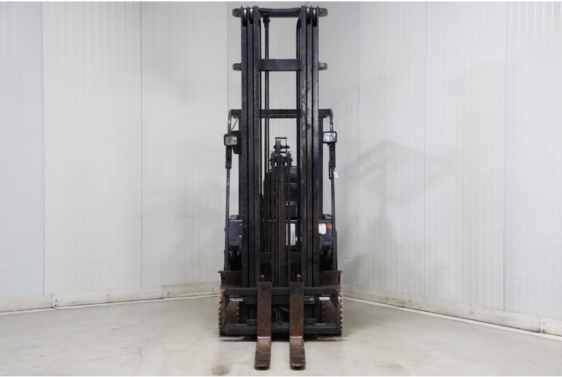 Electric forklift TCM FB25-7