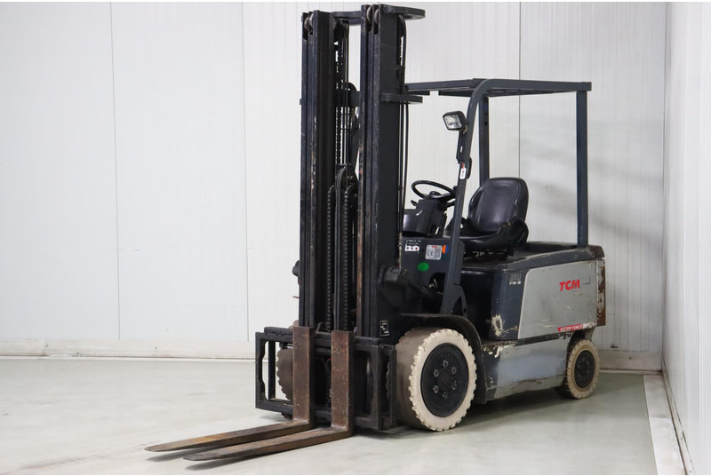 Electric forklift TCM FB30-7