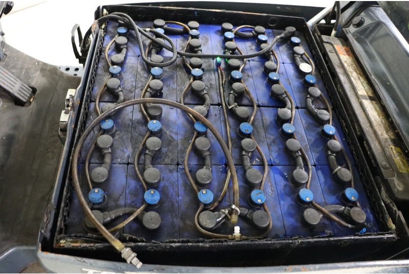 Electric forklift Toyota 8FBE16T