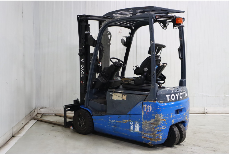 Electric forklift Toyota 8FBE16T