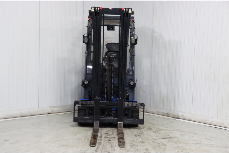 Electric forklift Toyota 8FBM20T