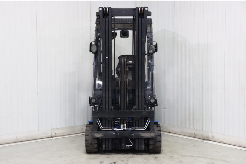 Electric forklift Toyota 8FBM20T