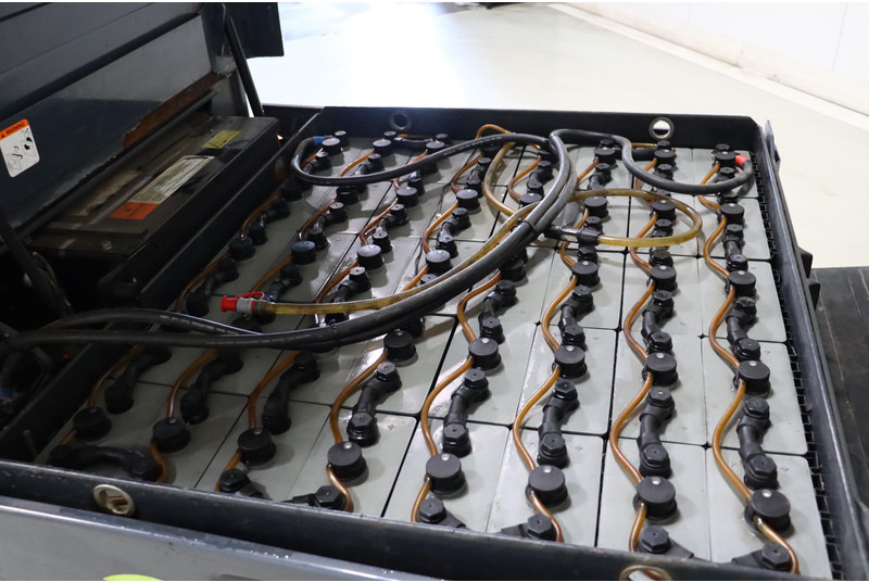 Electric forklift Toyota 8FBMT25