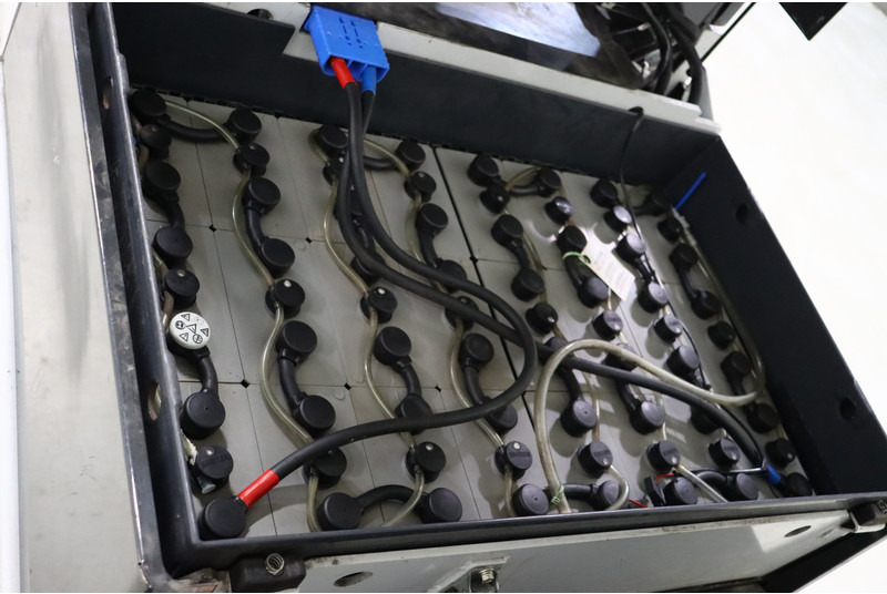 Electric forklift UniCarriers AG1N1L16Q