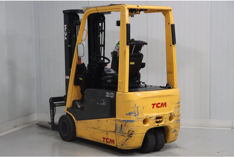 Electric forklift UniCarriers AG1N1L20H