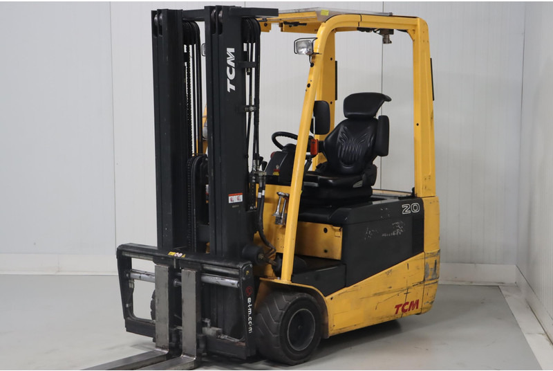 Electric forklift UniCarriers AG1N1L20H