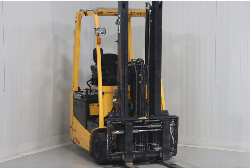 Electric forklift UniCarriers AS1N1L15H