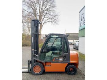 Forklift Nissan FGD02A300 Heftruck met cabine