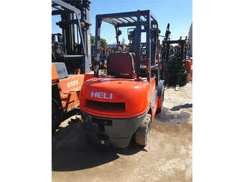 Diesel forklift HELI FD30: picture 1