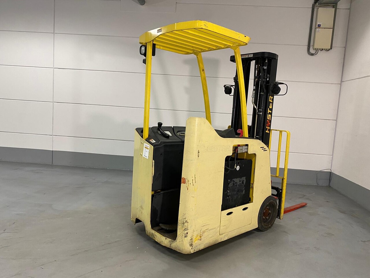 Electric forklift HYSTER E40HSD2-21: picture 4