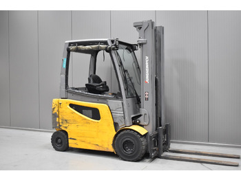 Electric forklift JUNGHEINRICH EFG 425