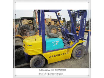 Diesel forklift KOMATSU FD25: picture 1