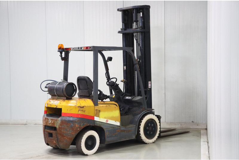 LPG forklift TCM FG30T3