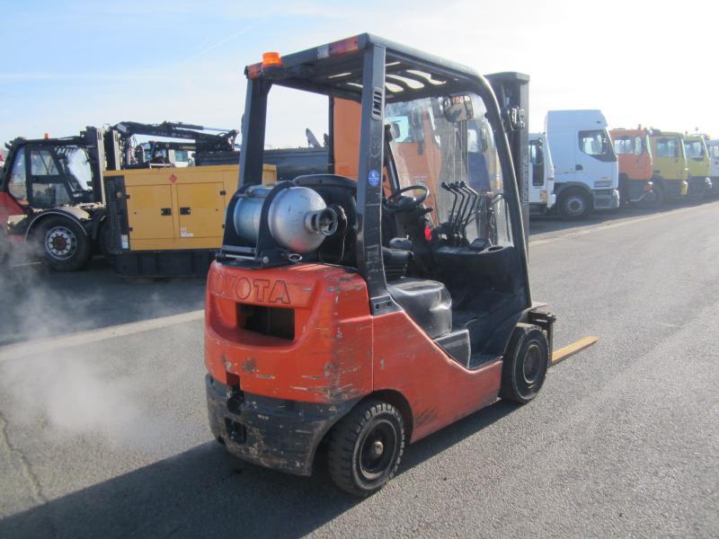LPG forklift Toyota 02-8FGF18