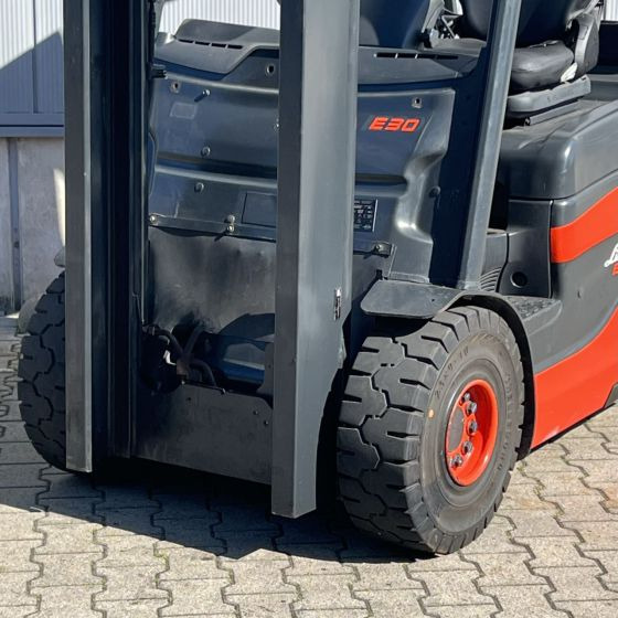 Forklift Linde E30 (387): picture 17