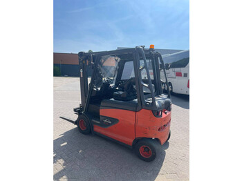 Electric forklift Linde E 30: picture 1