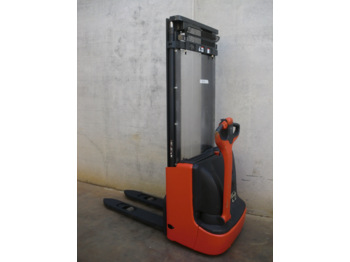 Stacker Linde L 12: picture 1