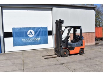Diesel forklift Nissan 1A15: picture 1