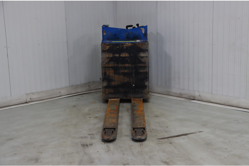 Order picker Toyota LSE200