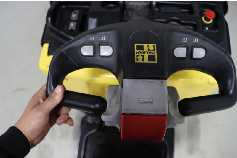 Pallet truck Hyster P2.0S FBW