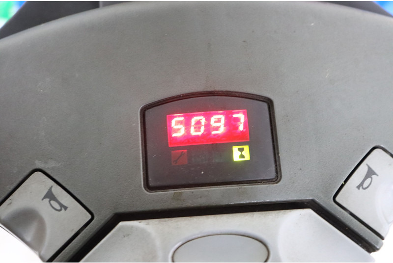 Pallet truck Toyota LPE200/8