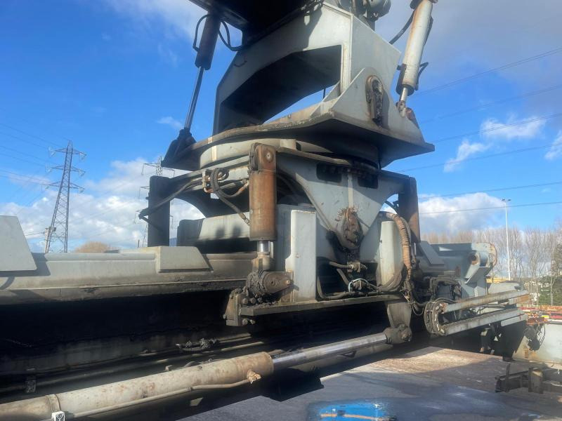 Reach stacker Ferrari F269.5