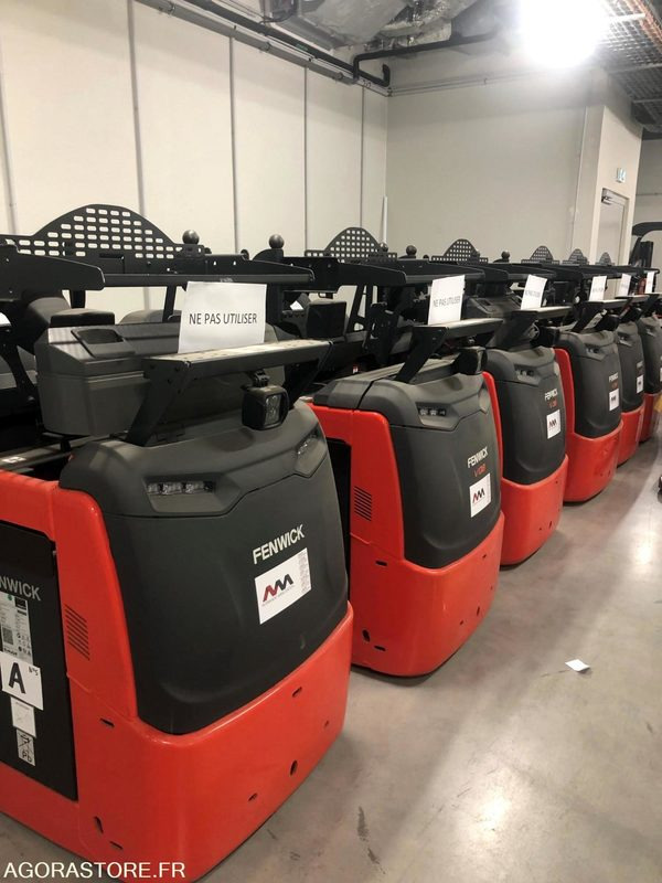 Stacker Gerbeur à plateforme élevable