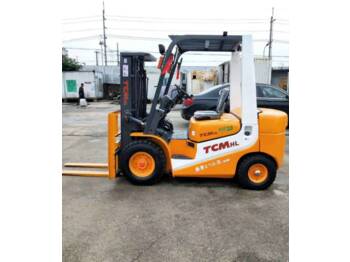 Diesel forklift TCM FD30: picture 1