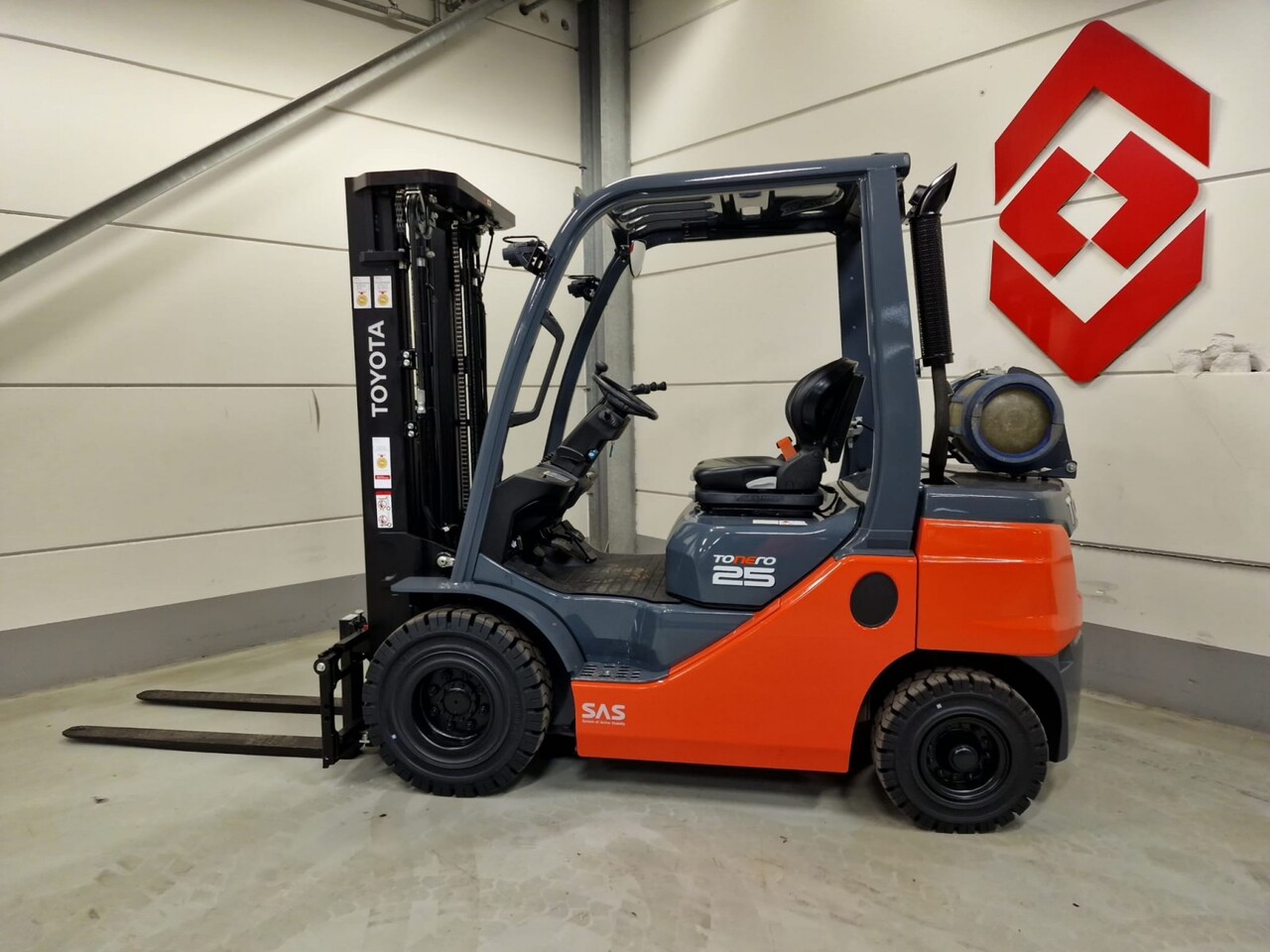 Diesel forklift TOYOTA 02-8FGF25: picture 2