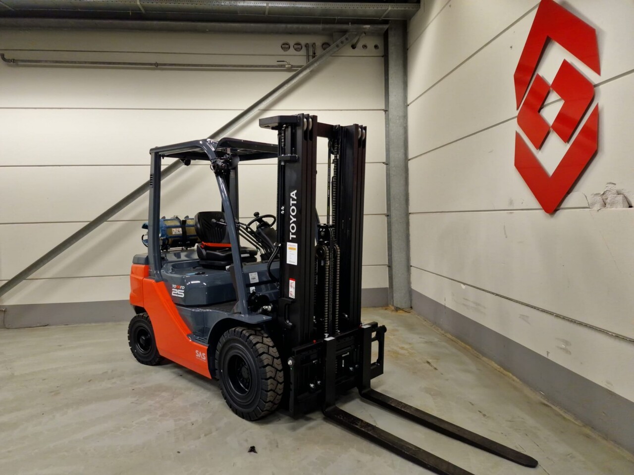 Diesel forklift TOYOTA 02-8FGF25: picture 3