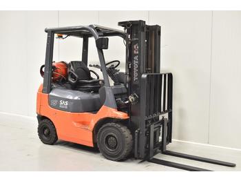 Diesel forklift TOYOTA 42-7FGF15: picture 1