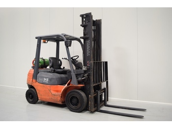 Diesel forklift TOYOTA 42-7FGF20: picture 1