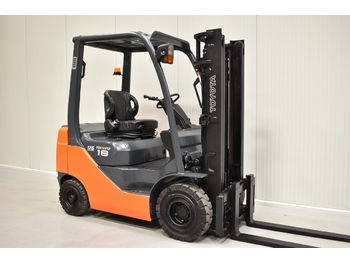 Diesel forklift TOYOTA 62-8FD18: picture 1
