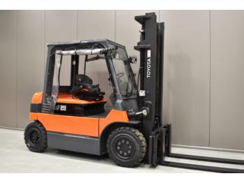 Diesel forklift TOYOTA 7FBMF40: picture 1