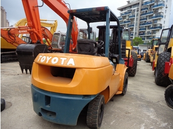Diesel forklift TOYOTA FD50: picture 1